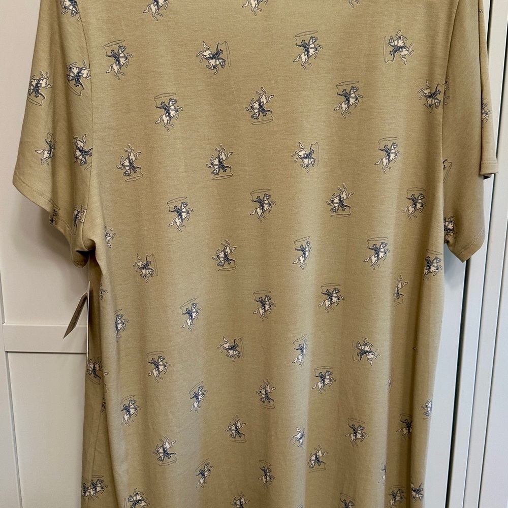 LulaRoe Christy V-Neck Short Sleeve Top in tan with cowboy & horses 3X NWT - Picture 7 of 9